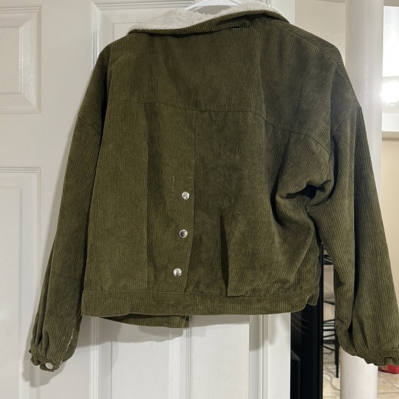 Green Corduroy Semi-Cropped Jacket - Picture 4 of 5